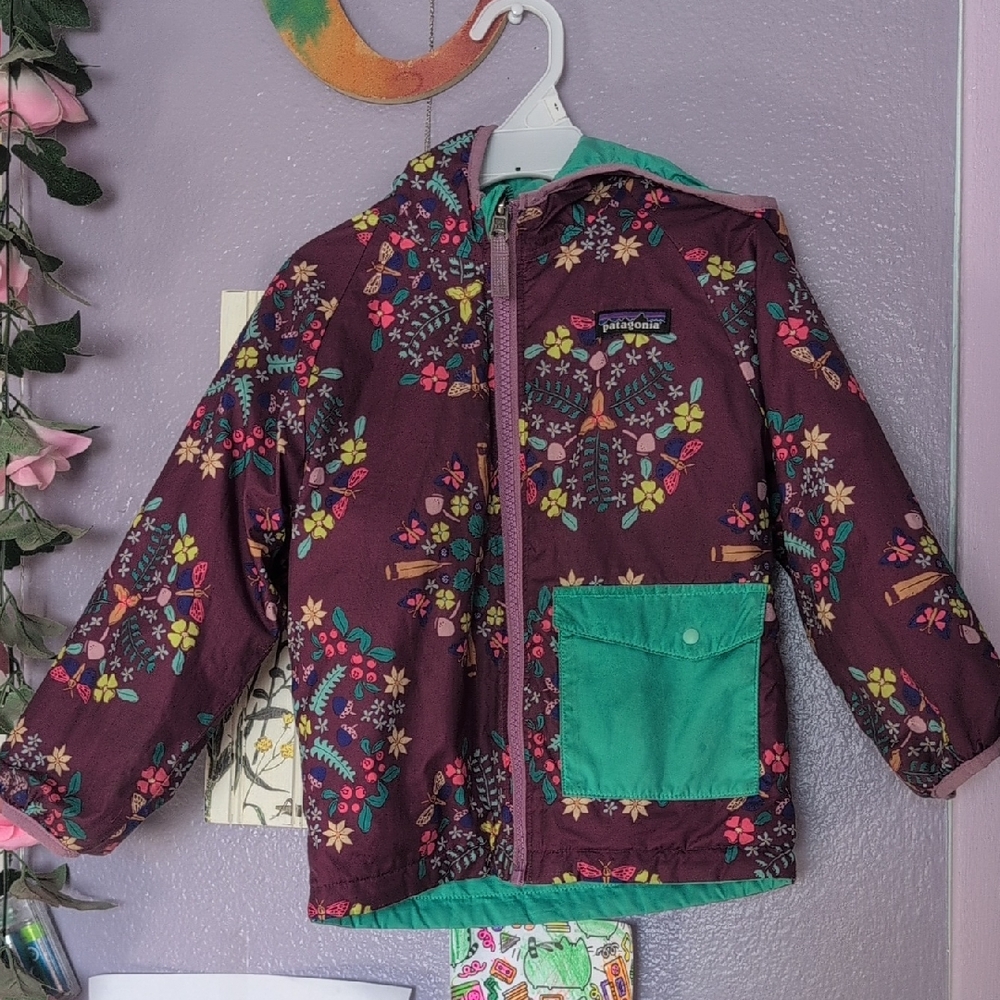 Patagonia 3t Girl's reversible lightweight jacket